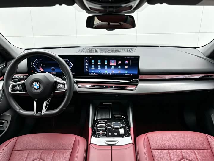 BMW 5 Series, 2024 — фото 5 из 9