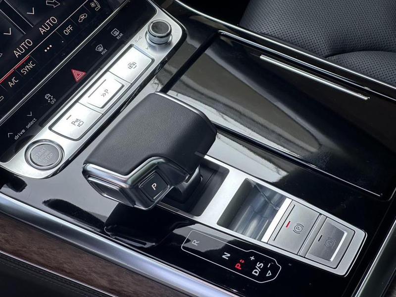 Audi Q7, 2023 — фото 10 из 12