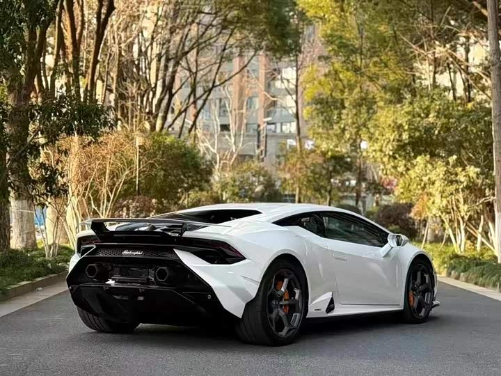 Lamborghini Huracán, 2024 — фото 3 из 7