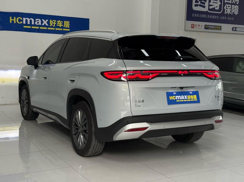BYD Song Ultra EV, 2026 — фото 4 из 12