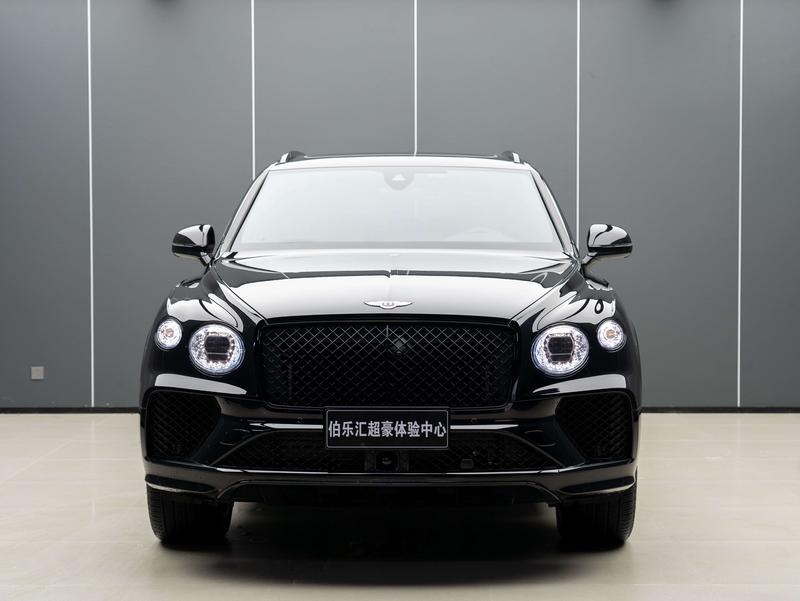 Bentley Bentayga, 2024 — фото 2 из 12
