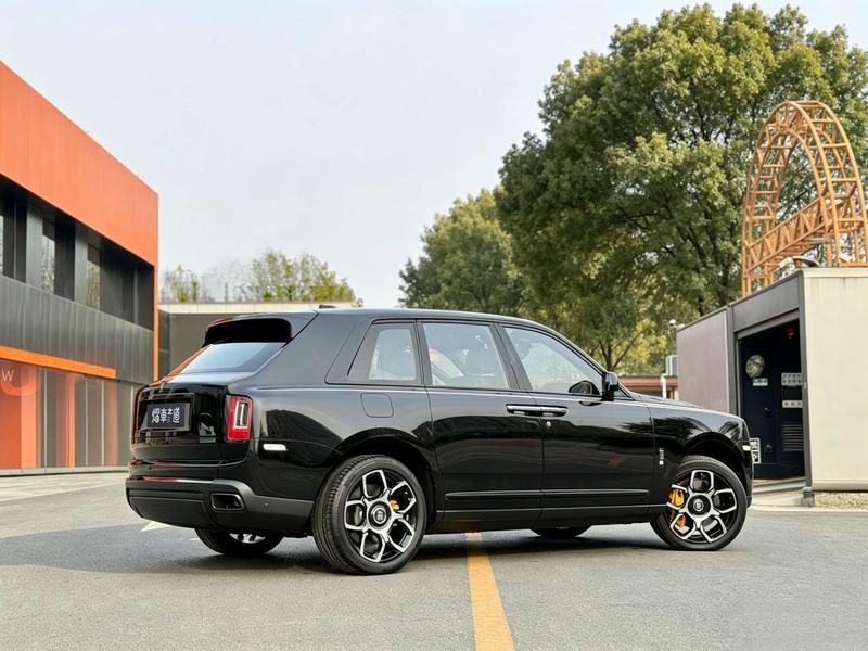 Rolls-Royce Cullinan, 2022 — фото 5 из 12