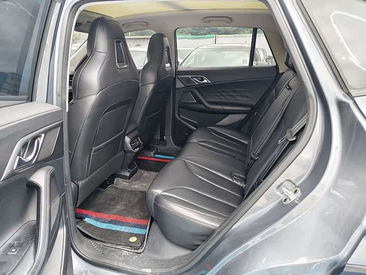 Roewe RX5 Hybrid, 2022 — фото 6 из 9