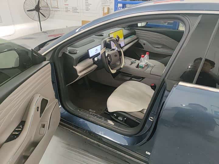 Geely Galaxy Starshine 8 EM-i, 2025 — фото 4 из 9