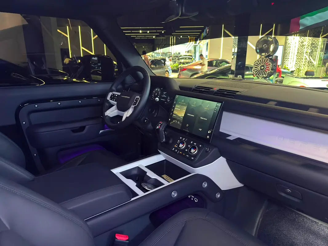 Land Rover Defender, 2026 — фото 10 из 10