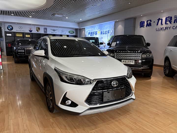 Toyota Yaris L Hatchback, 2022 — фото 2 из 9