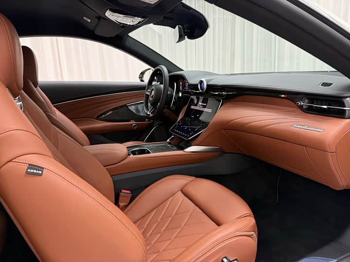 Maserati GranTurismo, 2024 — фото 7 из 9