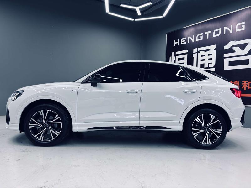 Audi Q3 Sportback, 2024 — фото 3 из 12