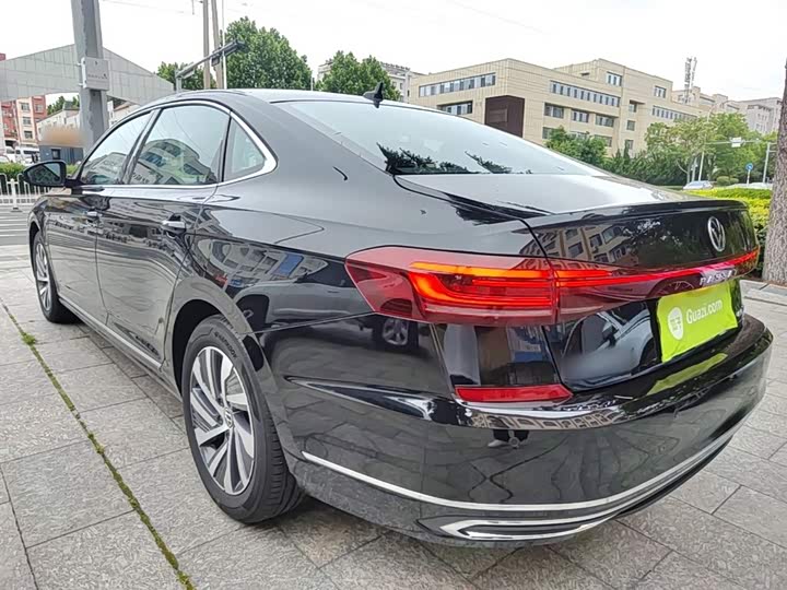 Volkswagen Passat Hybrid, 2022 — фото 5 из 9