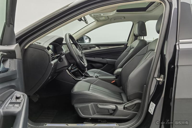 Volkswagen Passat Hybrid, 2023 — фото 12 из 12