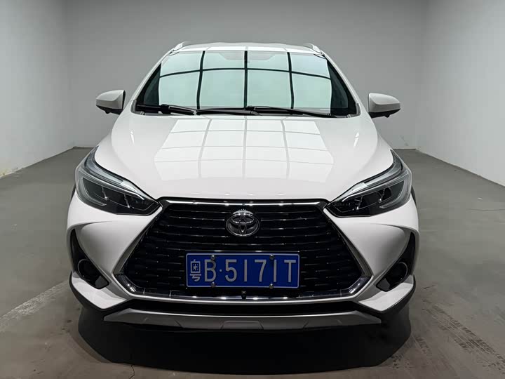Toyota Yaris L Hatchback, 2022 — фото 2 из 9