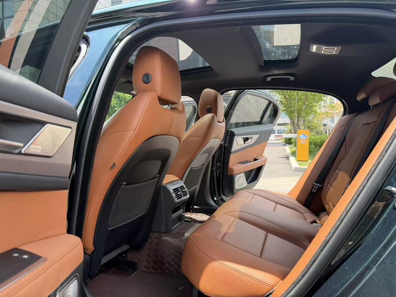 Jaguar XE L, 2022 — фото 10 из 11