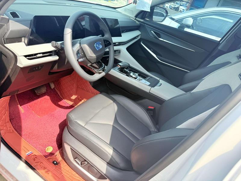 Changan CS75 Plus, 2025 — фото 8 из 11