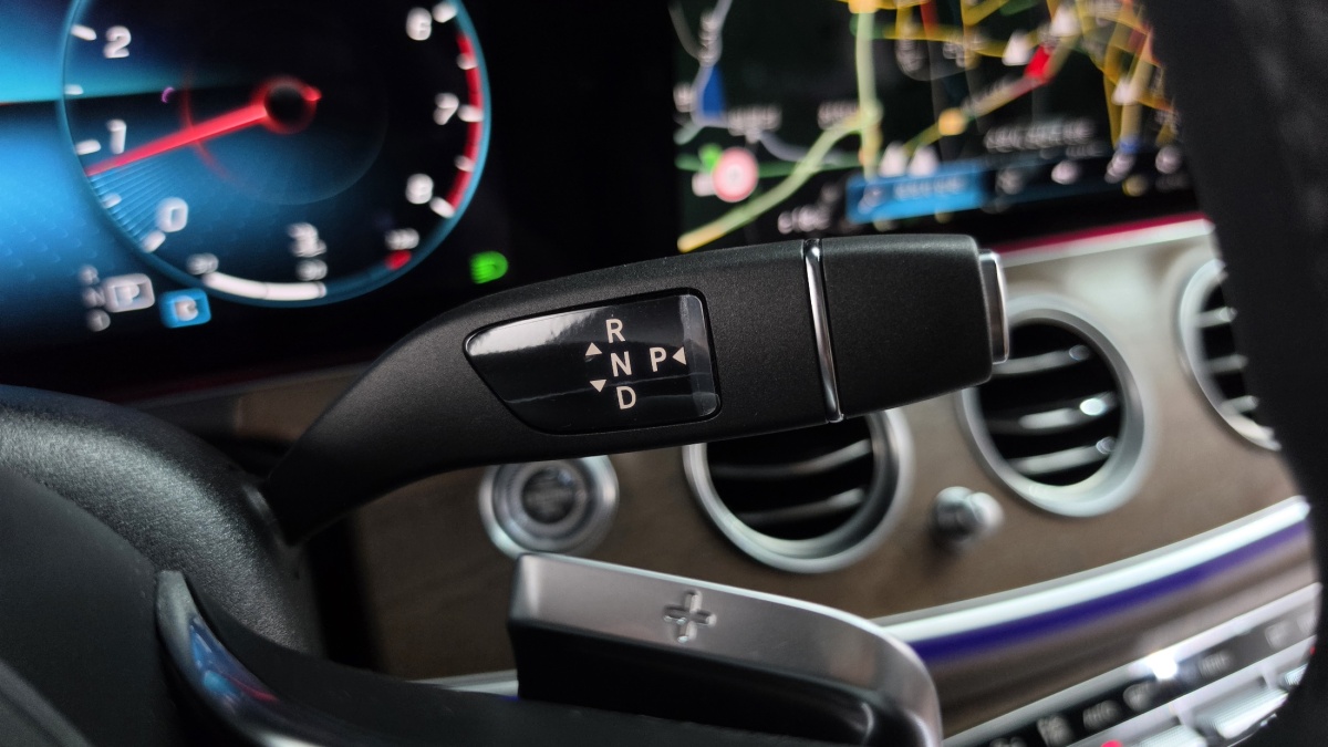 Mercedes-Benz E-Class, 2023 — фото 8 из 12