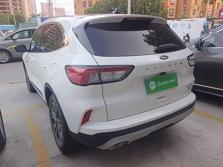Ford Escape, 2022 — фото 5 из 9