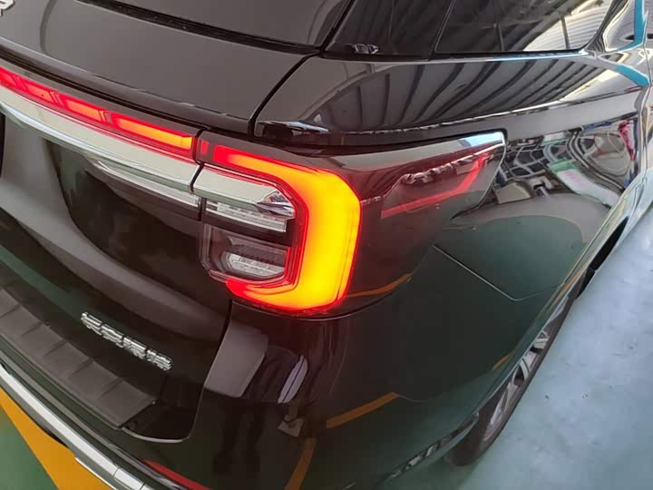 Ford Explorer, 2025 — фото 8 из 9