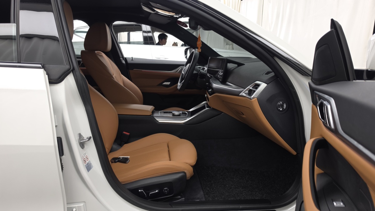 BMW i4, 2025 — фото 10 из 12