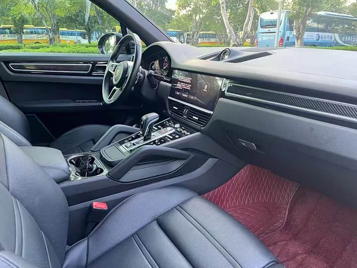 Porsche Cayenne Hybrid, 2022 — фото 5 из 9