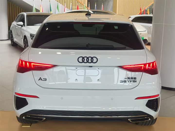 Audi A3, 2023 — фото 6 из 9