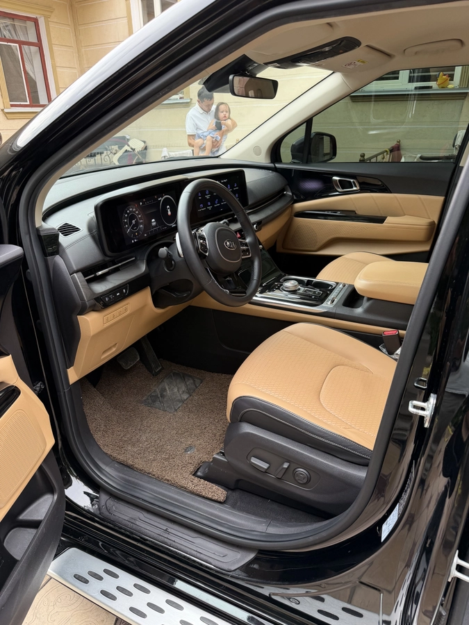 Kia Carnival, 2021 — фото 10 из 12