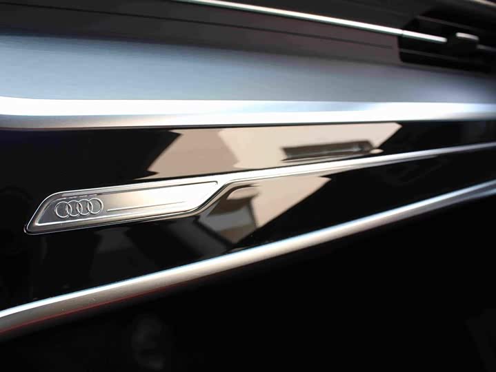 Audi A7L, 2024 — фото 8 из 9