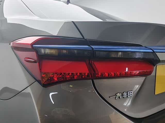 Toyota Corolla Hybrid, 2021 — фото 9 из 9