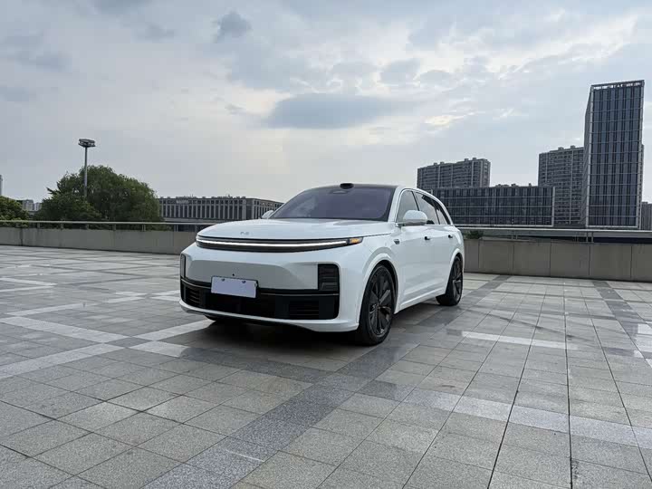 LiXiang L7, 2025 — купить в Оренбурге под ключ
