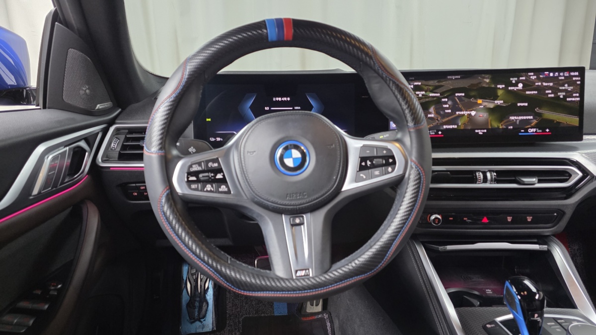 BMW i4, 2022 — фото 12 из 12