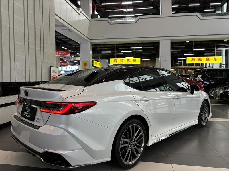 Toyota Camry, 2024 — фото 6 из 12