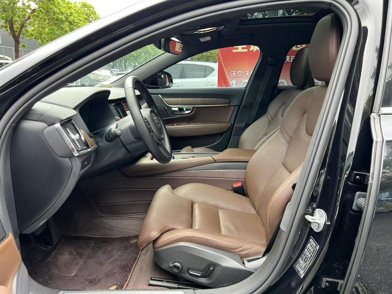 Volvo S90, 2023 — фото 7 из 9