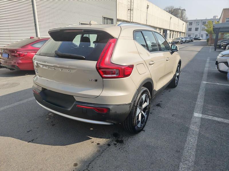 Volvo XC40, 2024 — фото 6 из 11