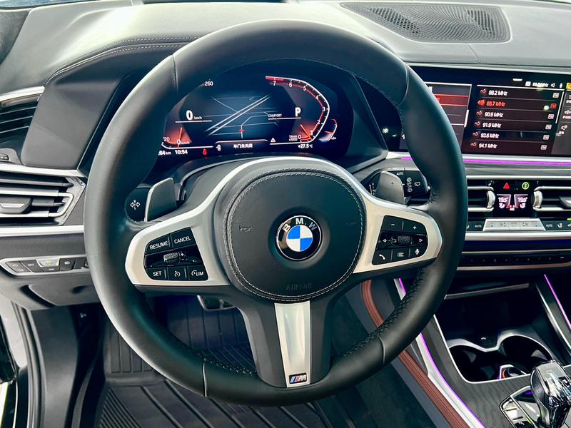 BMW X7, 2022 — фото 8 из 12