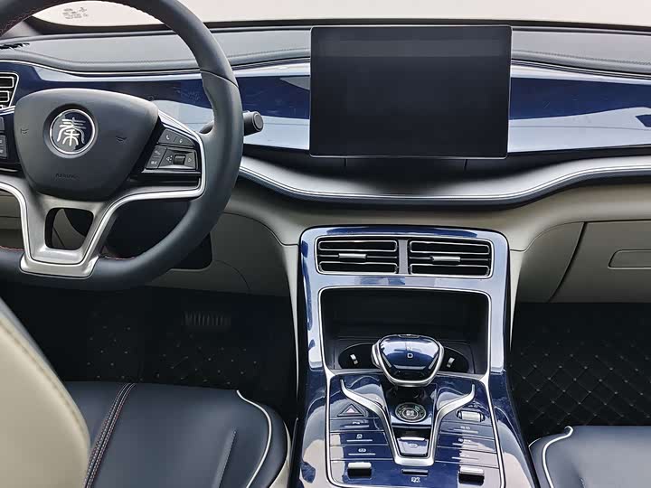 BYD Qin Plus, 2022 — фото 8 из 9