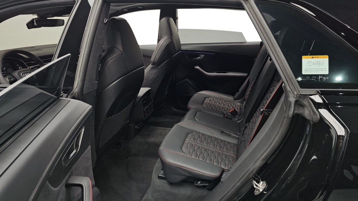 Audi RS Q8, 2024 — фото 10 из 12