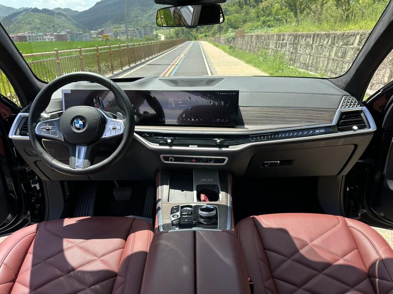 BMW X5, 2023 — фото 8 из 12