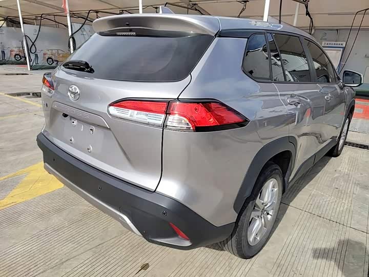 Toyota Corolla Cross, 2024 — фото 7 из 9