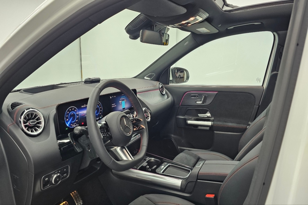 Mercedes-Benz EQA, 2025 — фото 9 из 12