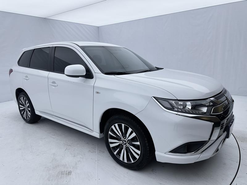 Mitsubishi Outlander, 2021 — фото 3 из 12
