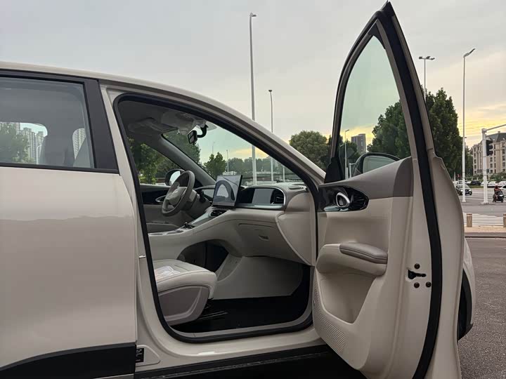 Geely Galaxy Geome, 2026 — фото 6 из 9
