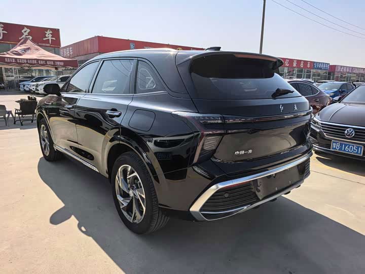 Hongqi HS3 Hybrid, 2025 — фото 6 из 9