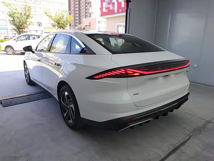 Geely Galaxy L6, 2024 — фото 5 из 9