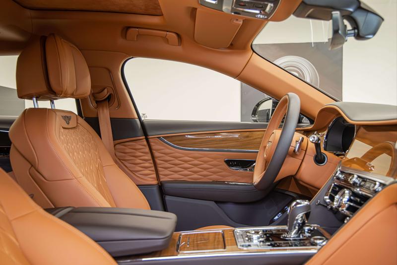 Bentley Flying Spur, 2021 — фото 7 из 9