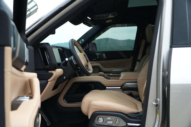 BYD FangChengBao Leopard 8, 2024 — фото 10 из 12