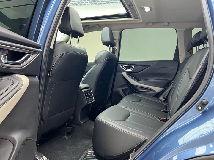 Subaru Forester, 2023 — фото 9 из 9