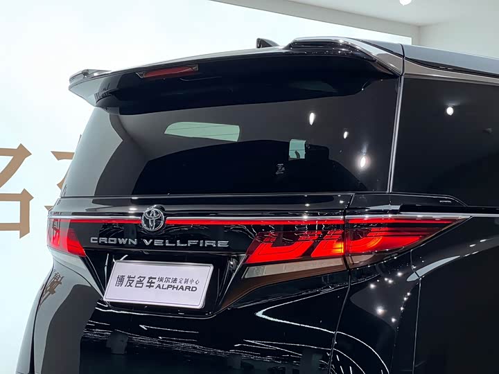 Toyota Vellfire, 2025 — фото 8 из 9