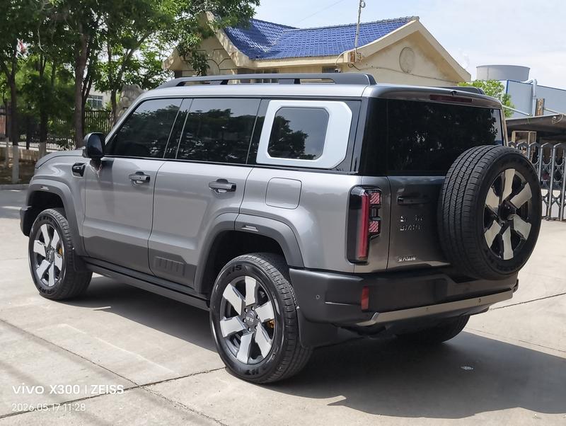 BAIC Beijing BJ40 Hybrid, 2025 — фото 4 из 12