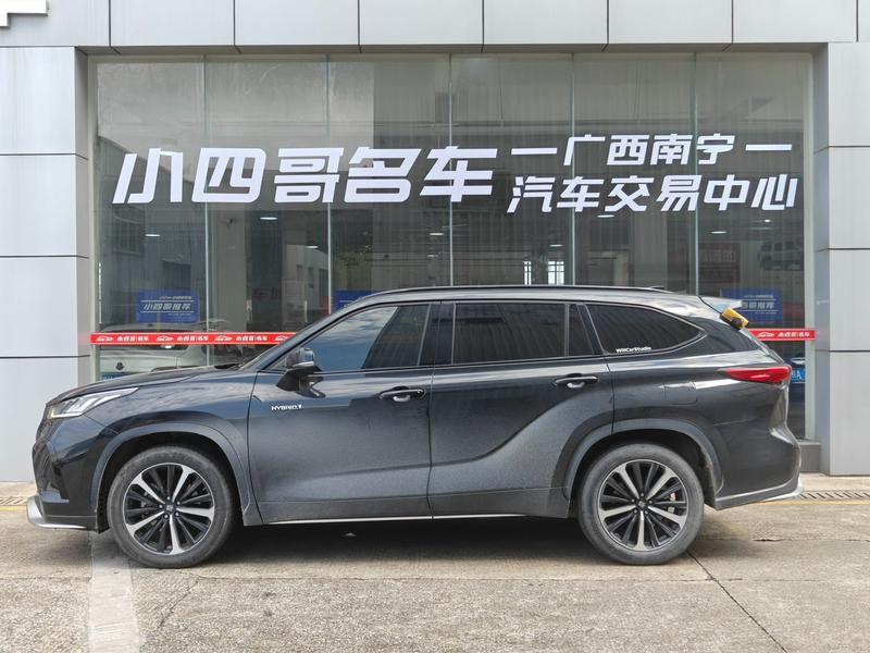 Toyota Crown Kluger, 2022 — фото 2 из 9