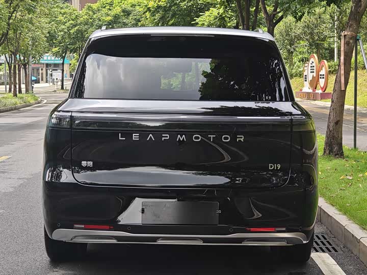 Leapmotor D19, 2026 — фото 5 из 9