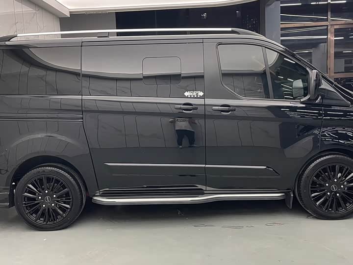 Ford Tourneo, 2022 — фото 4 из 9