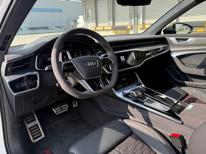 Audi RS 6, 2025 — фото 7 из 9